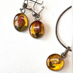 Sterling Silver lucite dried flowers pendant And Earrings Set